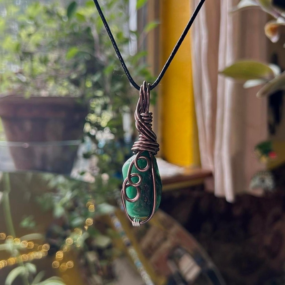 Green aventurine wire wrapped crystal pendant necklace